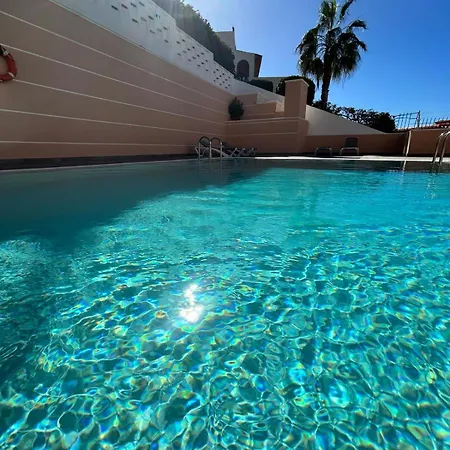 דירה Ocean Rock Apartment, Heated Pool, Wi Fi, Smart Tv