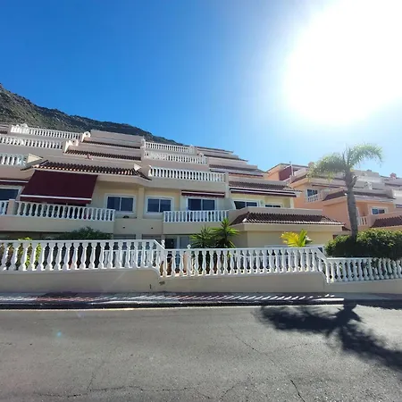 Ocean Rock Apartment, Heated Pool, Wi Fi, Smart Tv