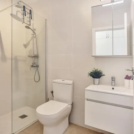 Ocean Rock Apartment, Heated Pool, Wi Fi, Smart Tv דירה