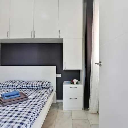 Ocean Rock Apartment, Heated Pool, Wi Fi, Smart Tv *