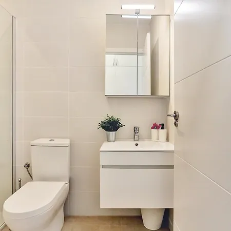 דירה Ocean Rock Apartment, Heated Pool, Wi Fi, Smart Tv *
