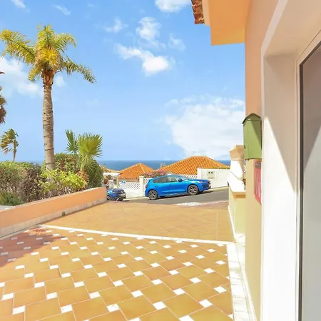 דירה Ocean Rock Apartment, Heated Pool, Wi Fi, Smart Tv
